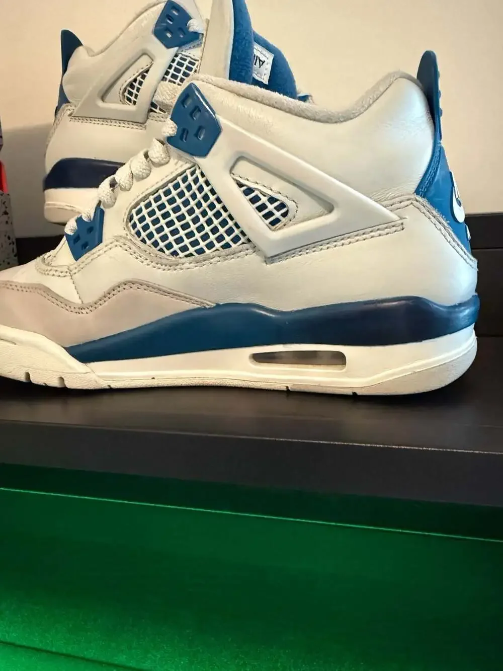 Jordan 4 Retro Military Blue (2024) GS size 6Y (womens 7.5)